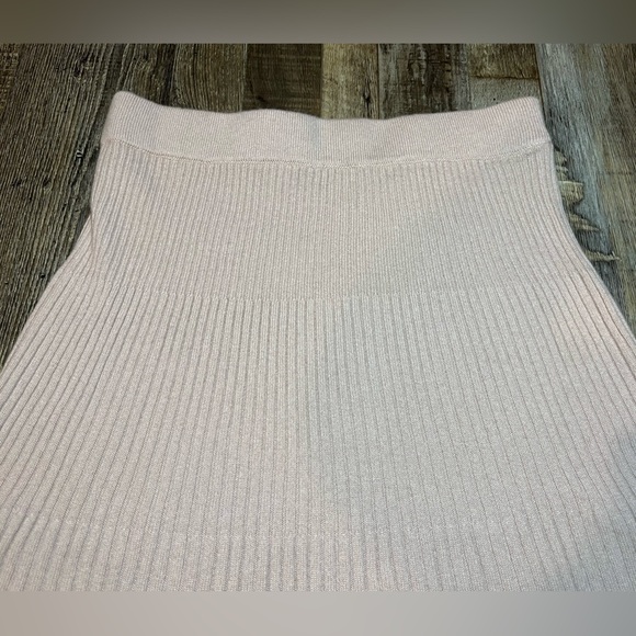 360 Cashmere Katelyn Long Cashmere Skirt Nude Pink Medium - Picture 3 of 6